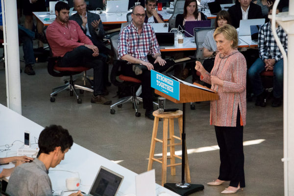 Clinton at Galvanize (Chloe Aiello/Denverite)
