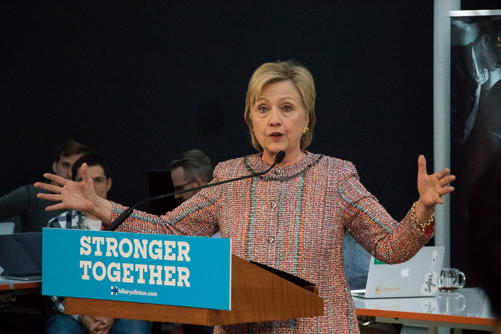 Clinton at Galvanize (Chloe Aiello/Denverite)