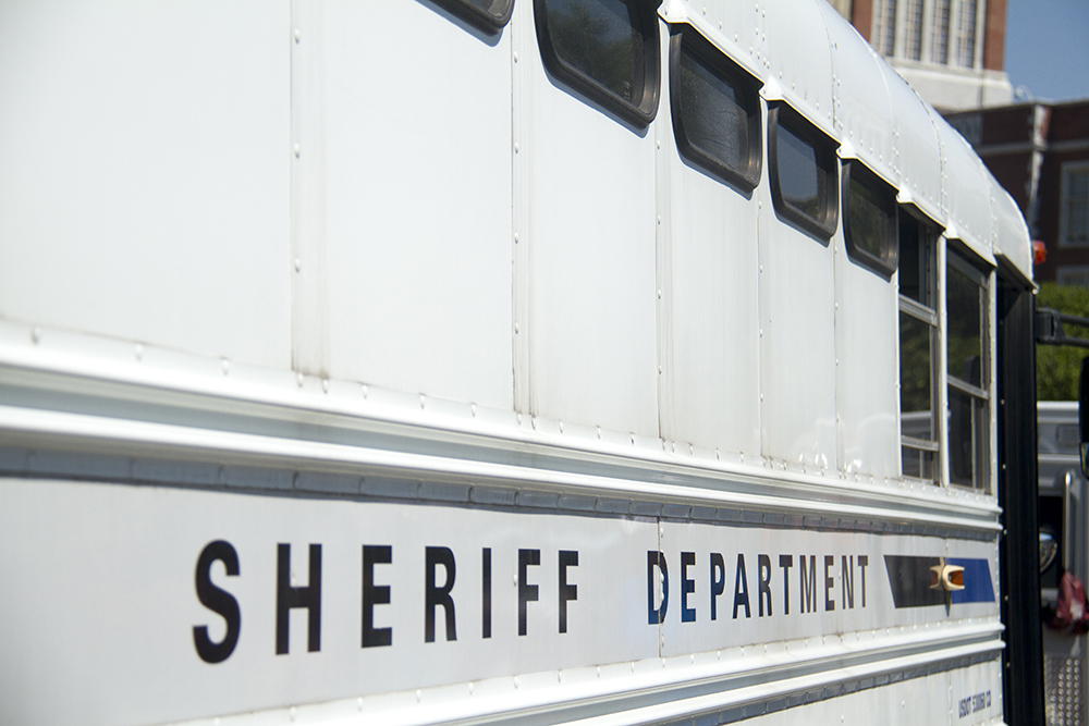 A Denver Sheriff's Department prisoner transport bus. (Kevin J. Beaty/Denverite)