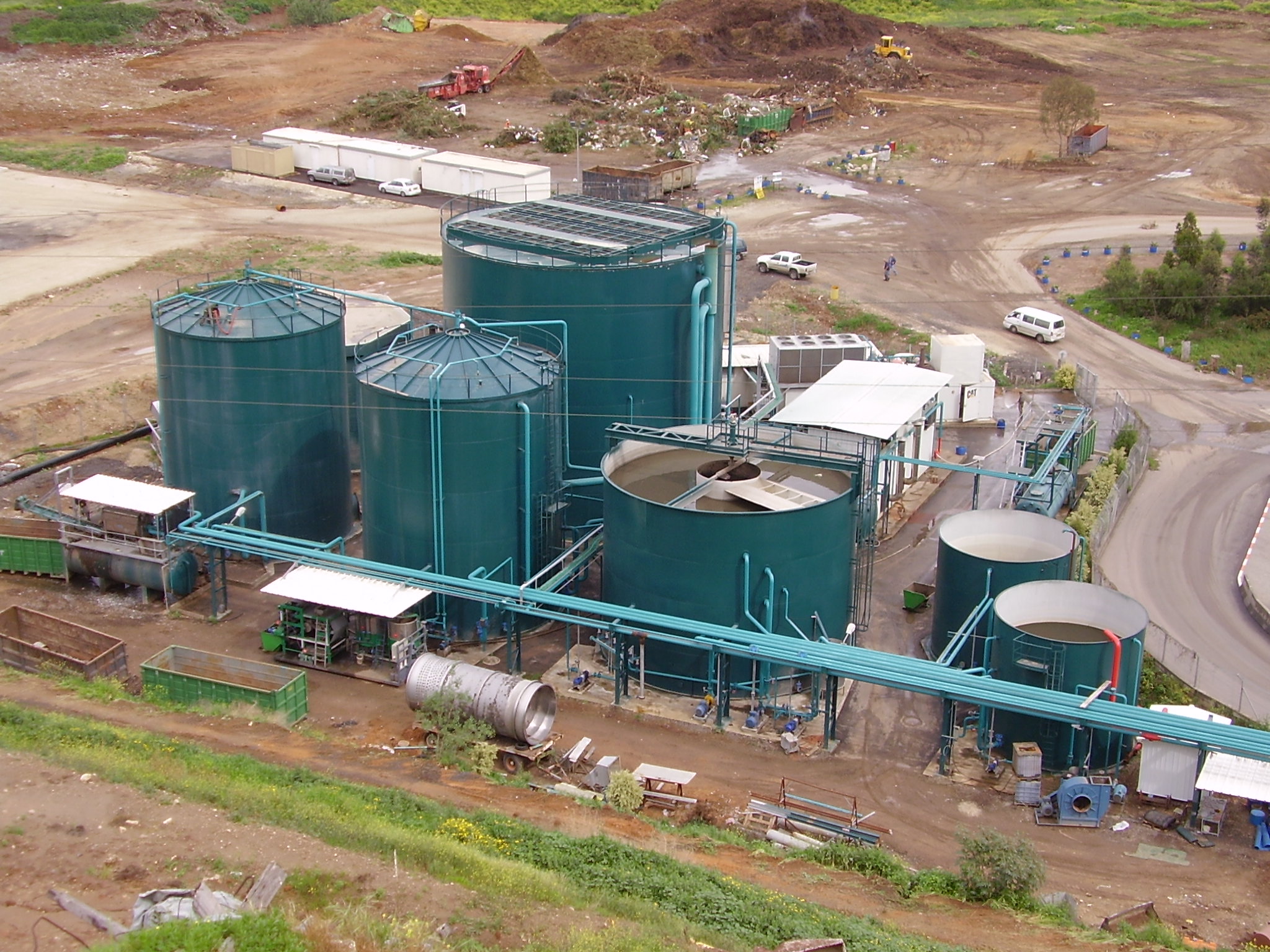An anaerobic digester in Germany. (Vortexrealm/Wikimedia/CC 2.5)