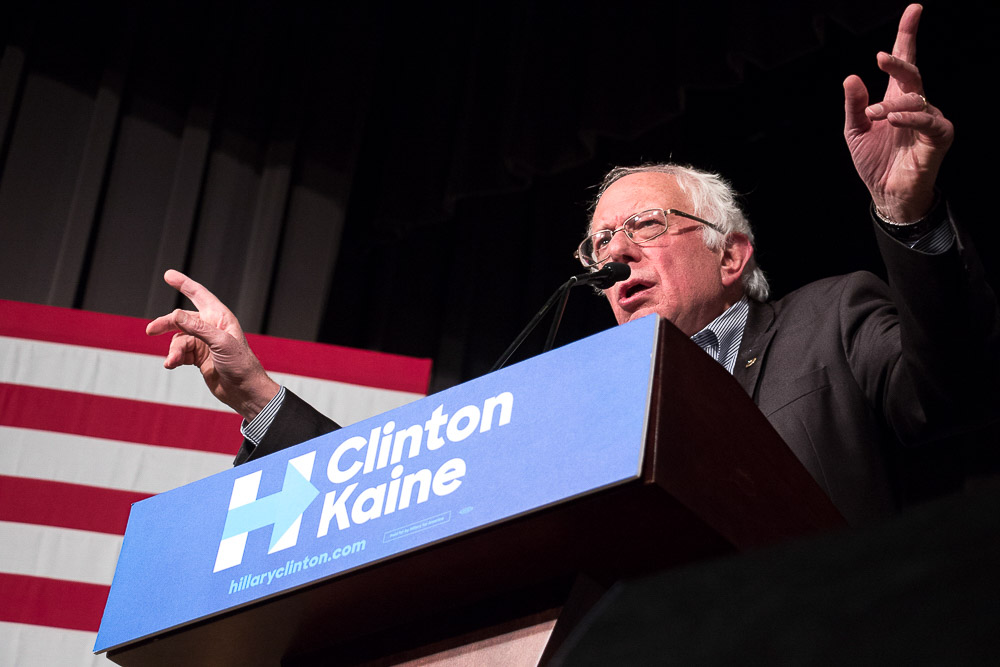 Senators Bernie Sanders and Elizabeth Warren appeared at Auraria for a Hillary Clinton rally. (Chloe Aiello/Denverite)