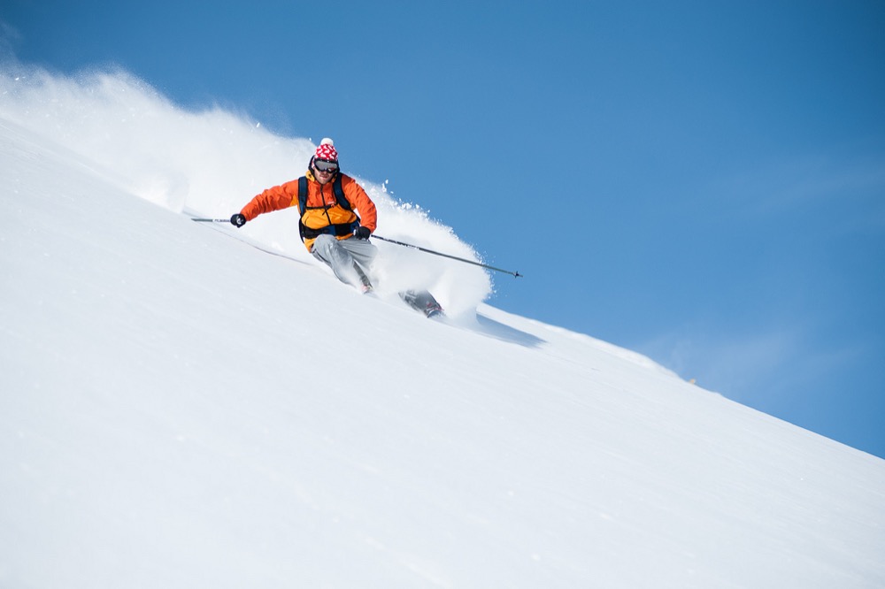 May all your ski turns look like this. (Chriscom/Flickr)