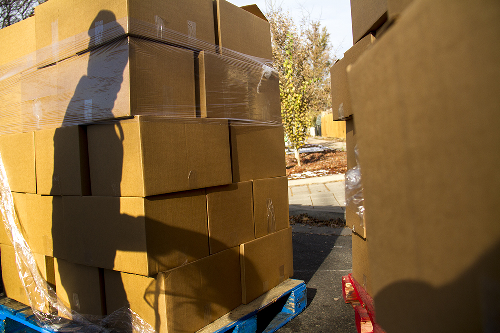 The Epworth Foundation gives out Thanksgiving meal boxes. Nov. 11, 2016. (Kevin J. Beaty/Denverite) High Street United Methodist Church; five points; bruce randolph; thanksgiving; volunteer; charity; community service; kevinjbeaty; denver; denverite; colorado;