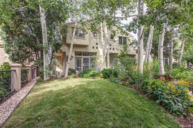 The exterior of 309 Jackson Street. (Courtesy of Redfin)