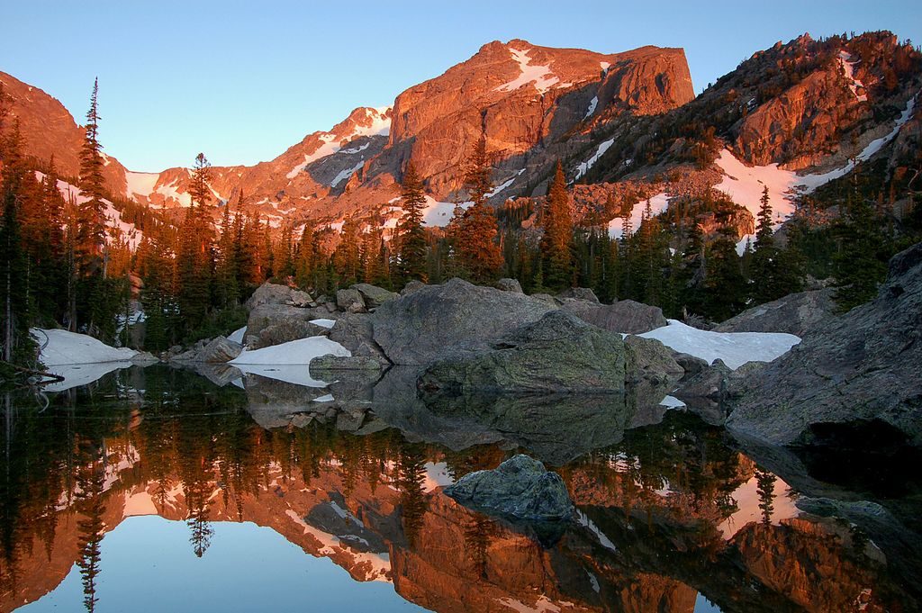 Lake Haiyaha. (Debra Miller/NPS)