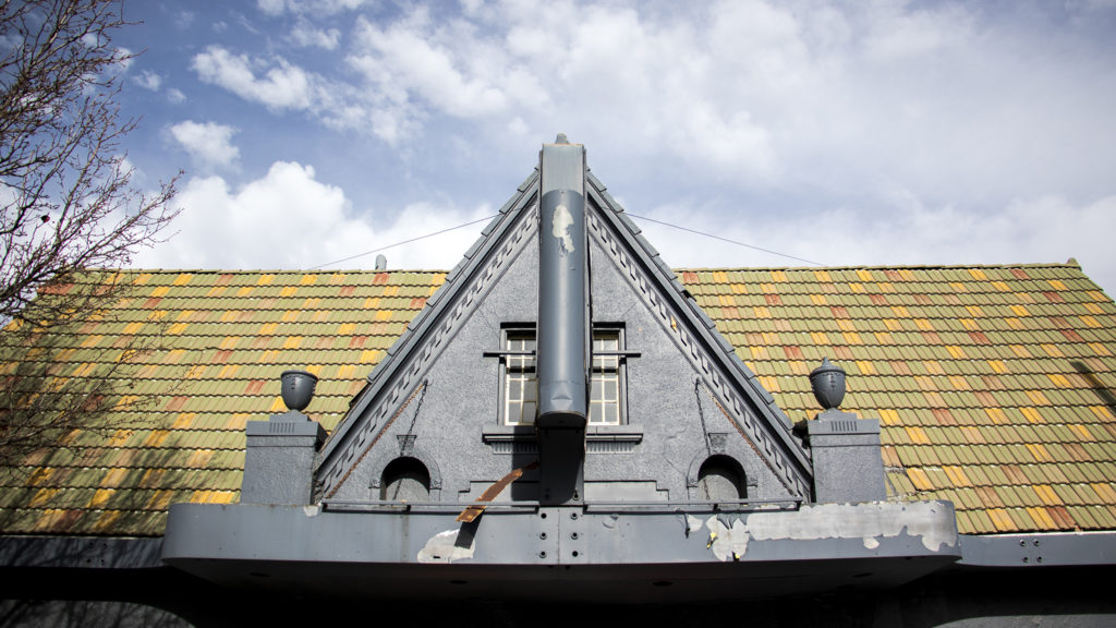 A historic theater on 44th Avenue in Berkeley that may be restored, Dec. 5, 2018. (Kevin J. Beaty/Denverite)