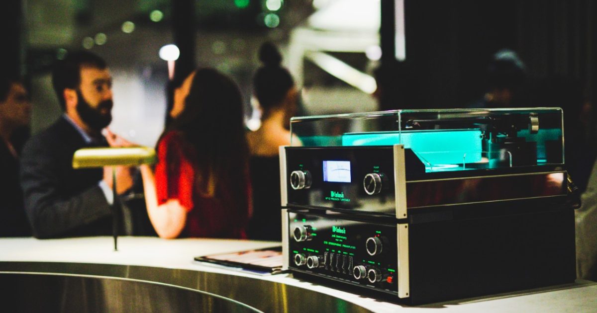 Sunday Vinyl wine bar opens at Union Station (and the wine flows seven