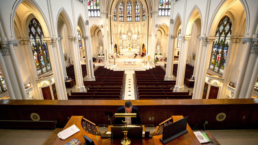 Cathedral aisles bulge as president attends mass – Twin Cities