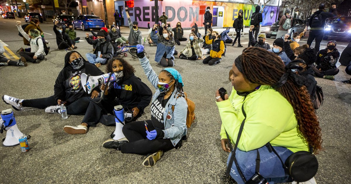 Three teens slept on the Capitol steps to protest the death of Ma'Khia Bryant - Vimarsana News