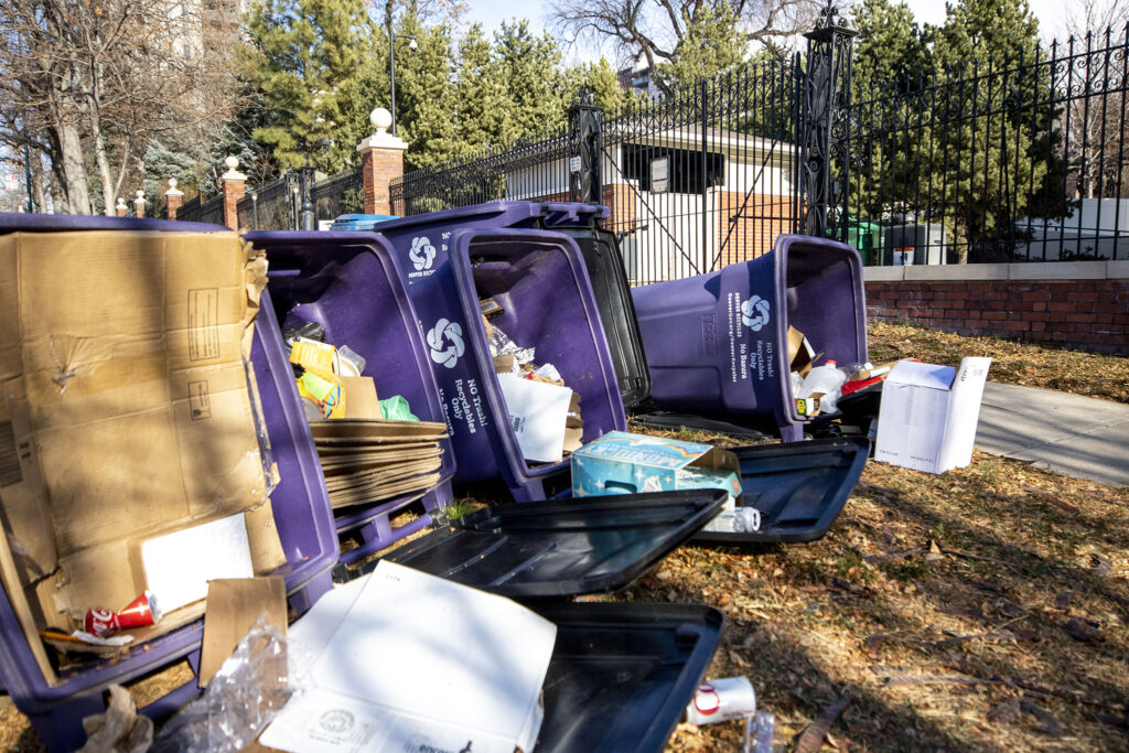 These neighborhoods will start getting compost bins from the city of