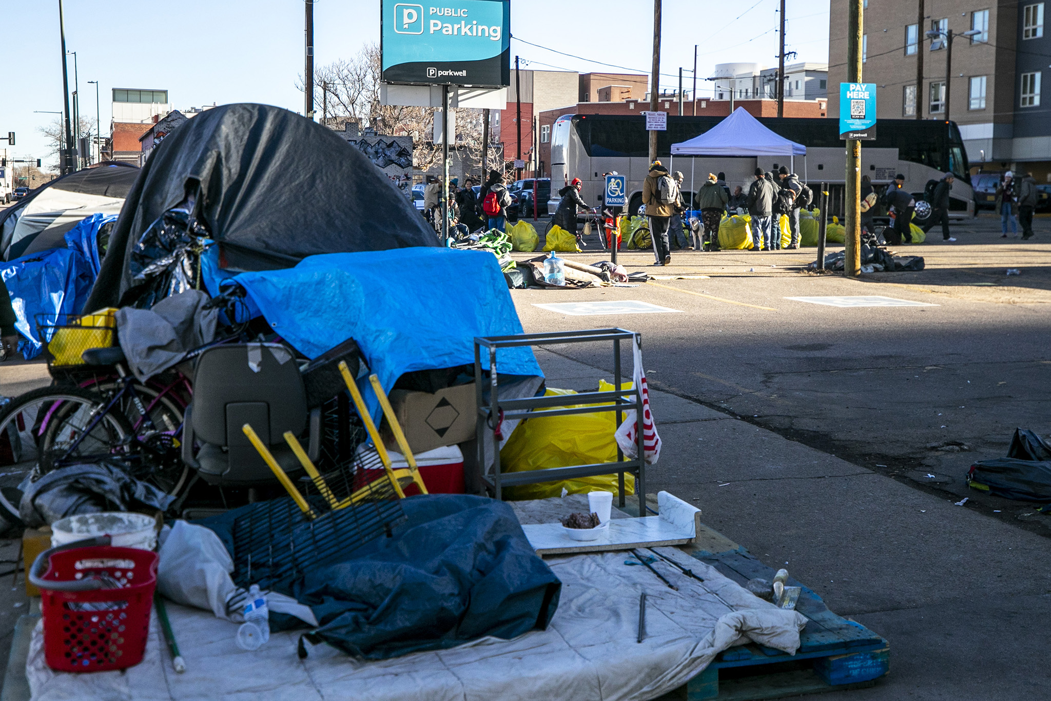 Denver is starting to move 200 people from a 20th and Curtis encampment ...