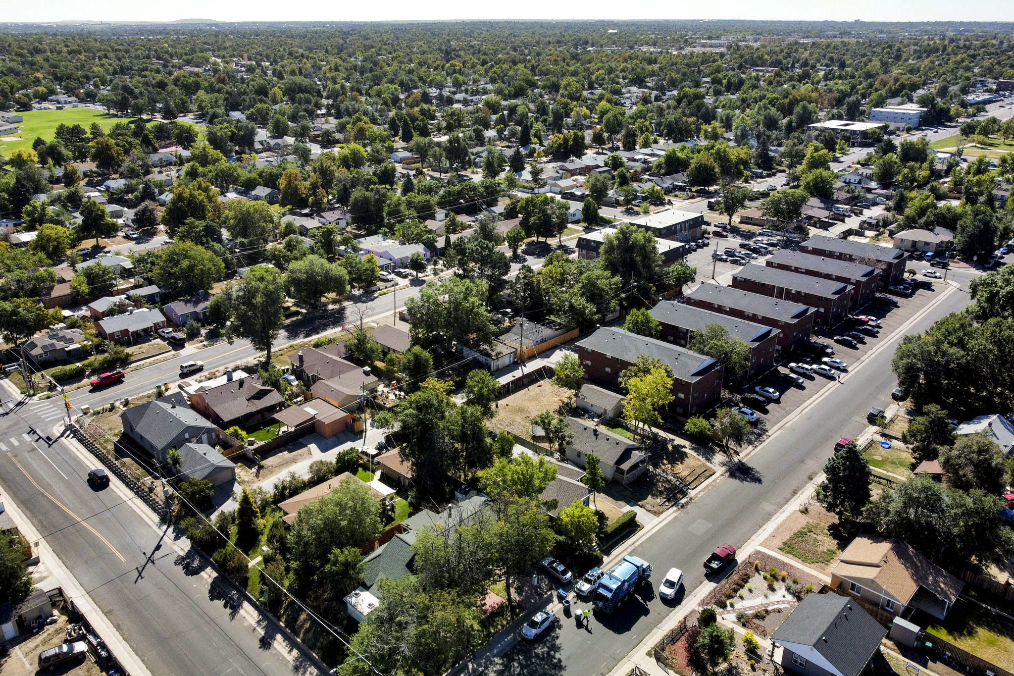 Aurora landlord loses control of apartments in “Tren de Aragua” controversy after allegedly failing to pay loans
