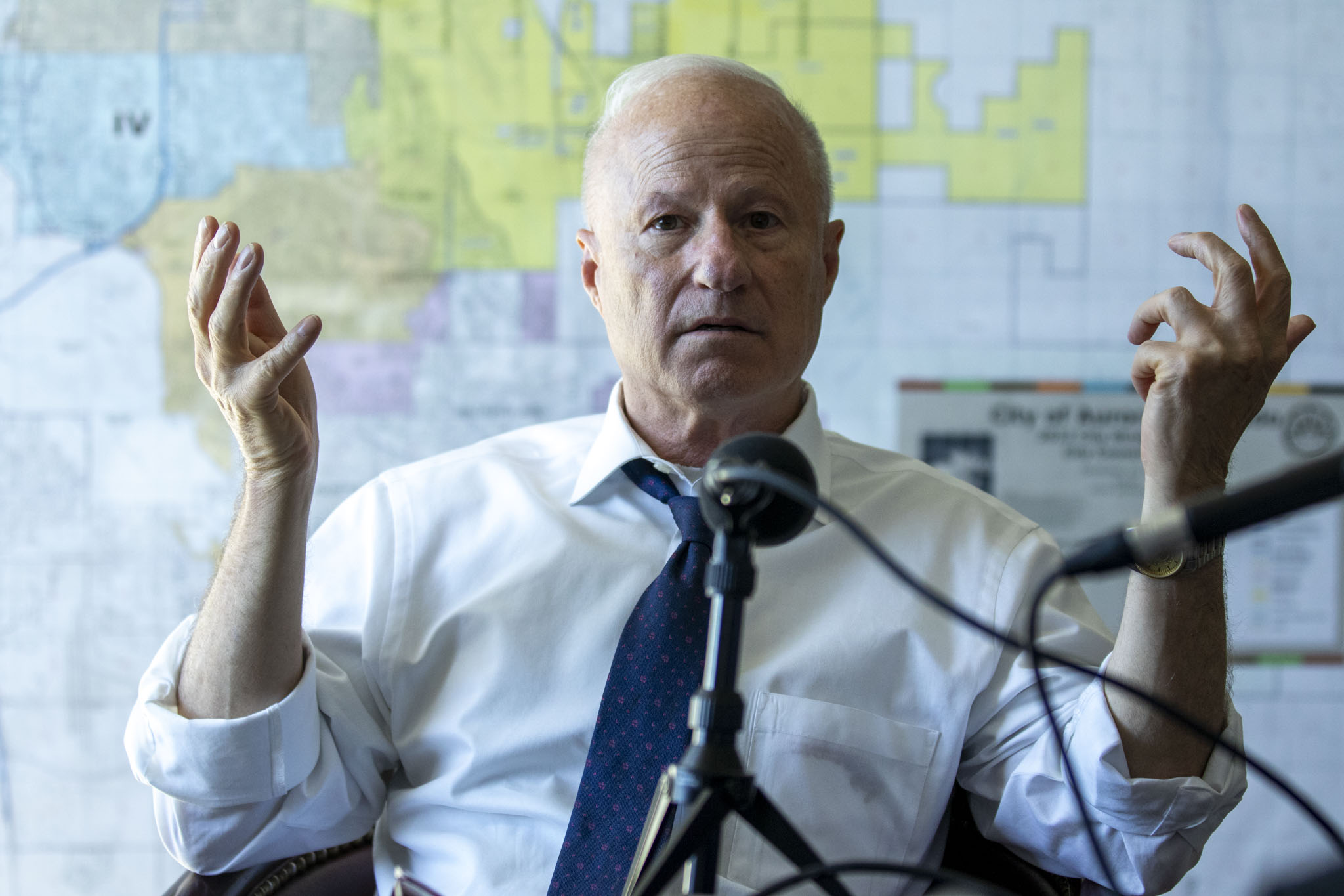 Trump wants to visit Aurora. Republican mayor says “bring it on”